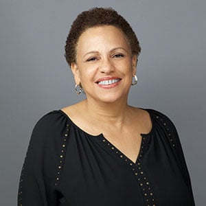 Headshot of Suzanne Pope